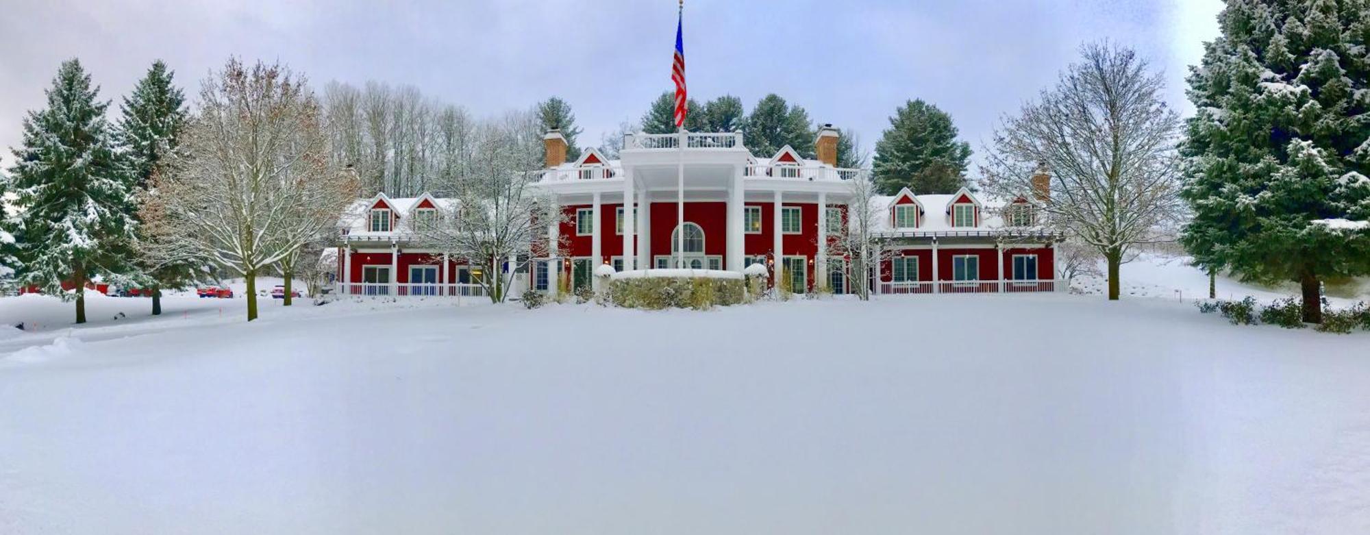 Inn At Black Star Farms Suttons Bay Экстерьер фото
